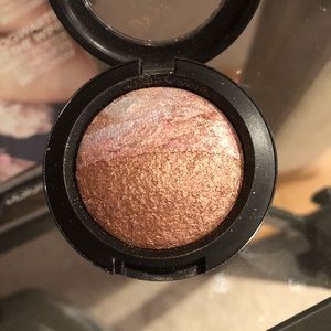 MAC Love Connection Eye Shadow Duo